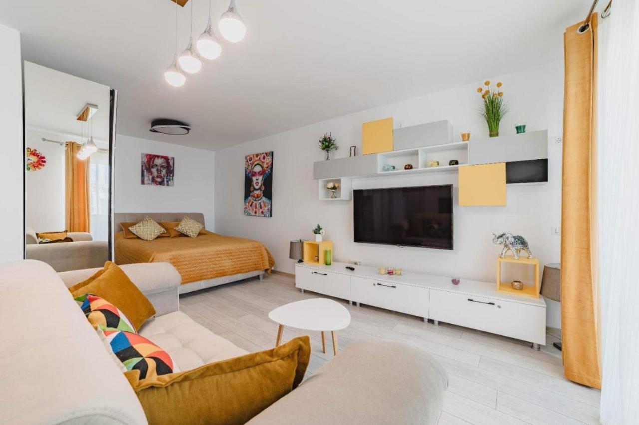 Masterpiece Studio- Free Parking, Wi-Fi, Netflix Braşov Esterno foto