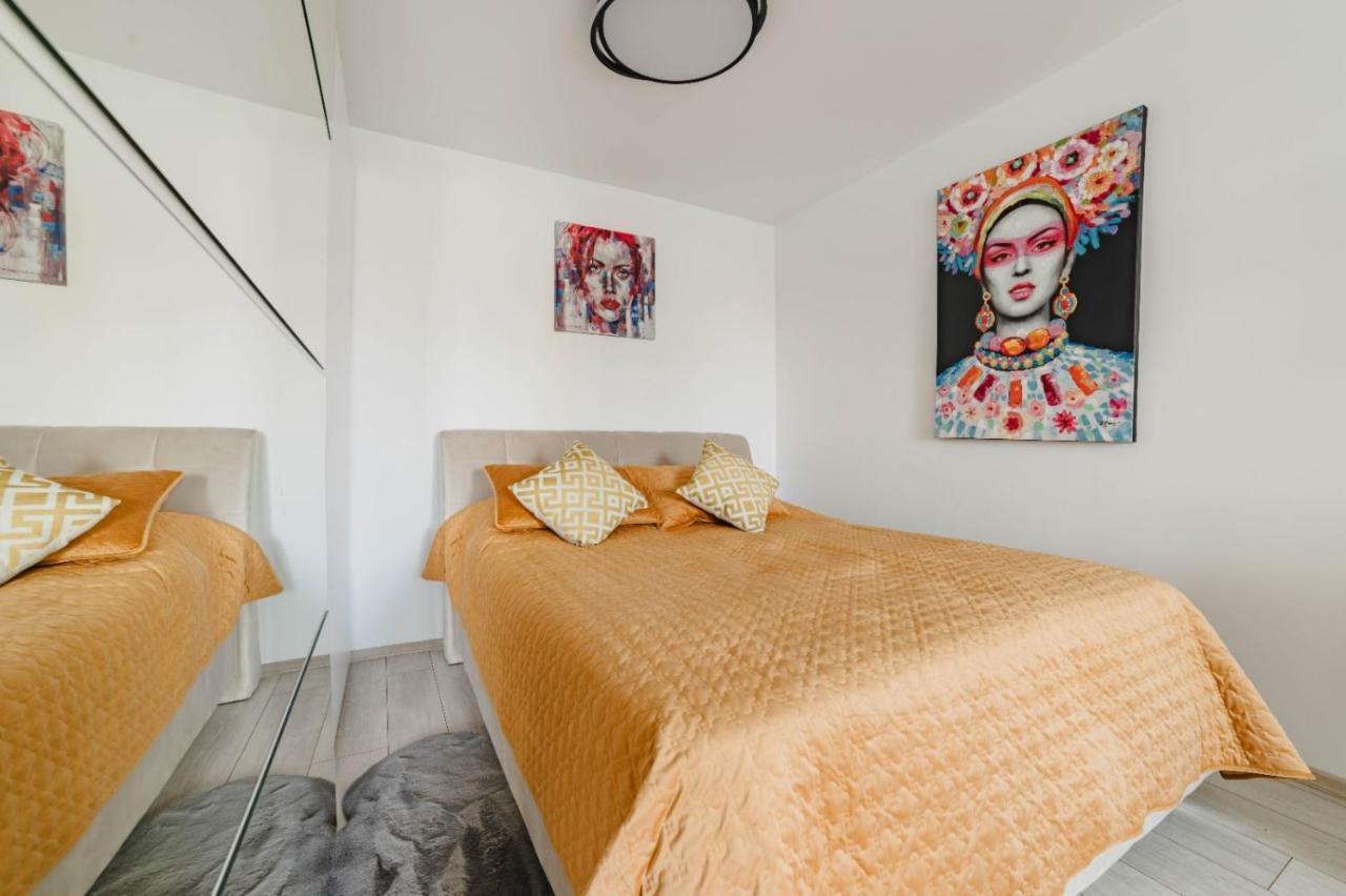 Masterpiece Studio- Free Parking, Wi-Fi, Netflix Braşov Esterno foto