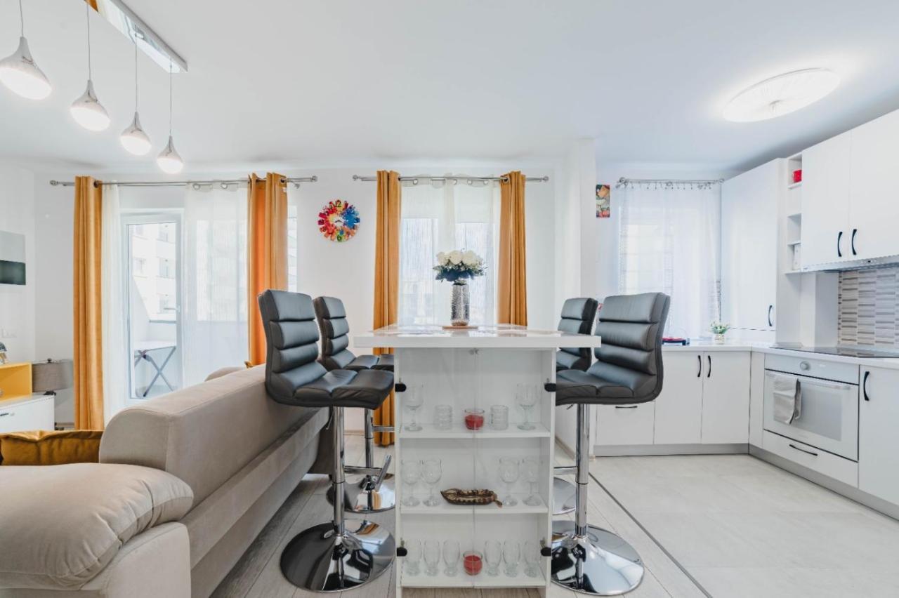 Masterpiece Studio- Free Parking, Wi-Fi, Netflix Braşov Esterno foto